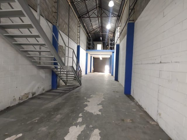 Galpão Industrial com 390m² para Aluguel – São Bernardo do Campo