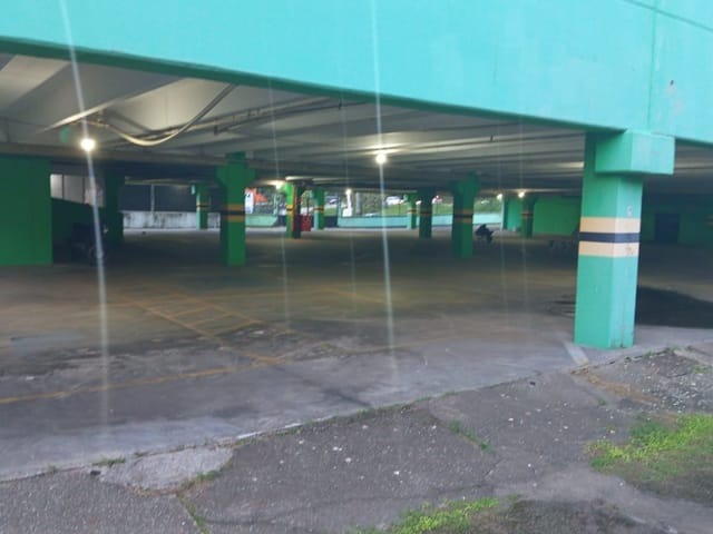 Galpão Comercial com 3550m² para Aluguel – Guarujá