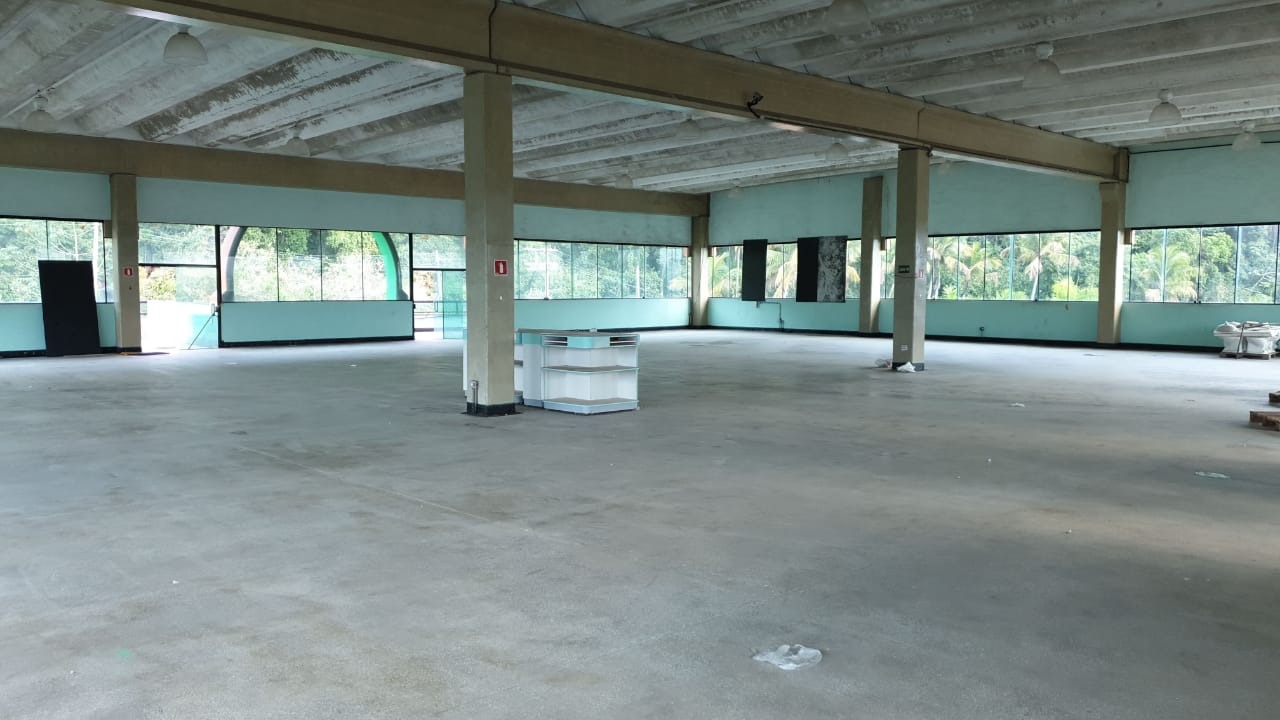 Galpão Comercial com 3550m² para Aluguel – Guarujá