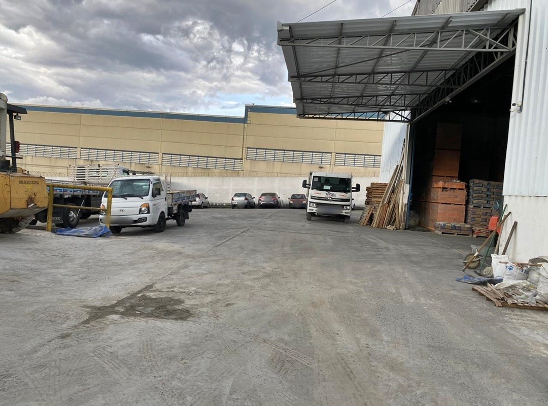 Galpão Industrial com 2300m² para Aluguel – Diadema