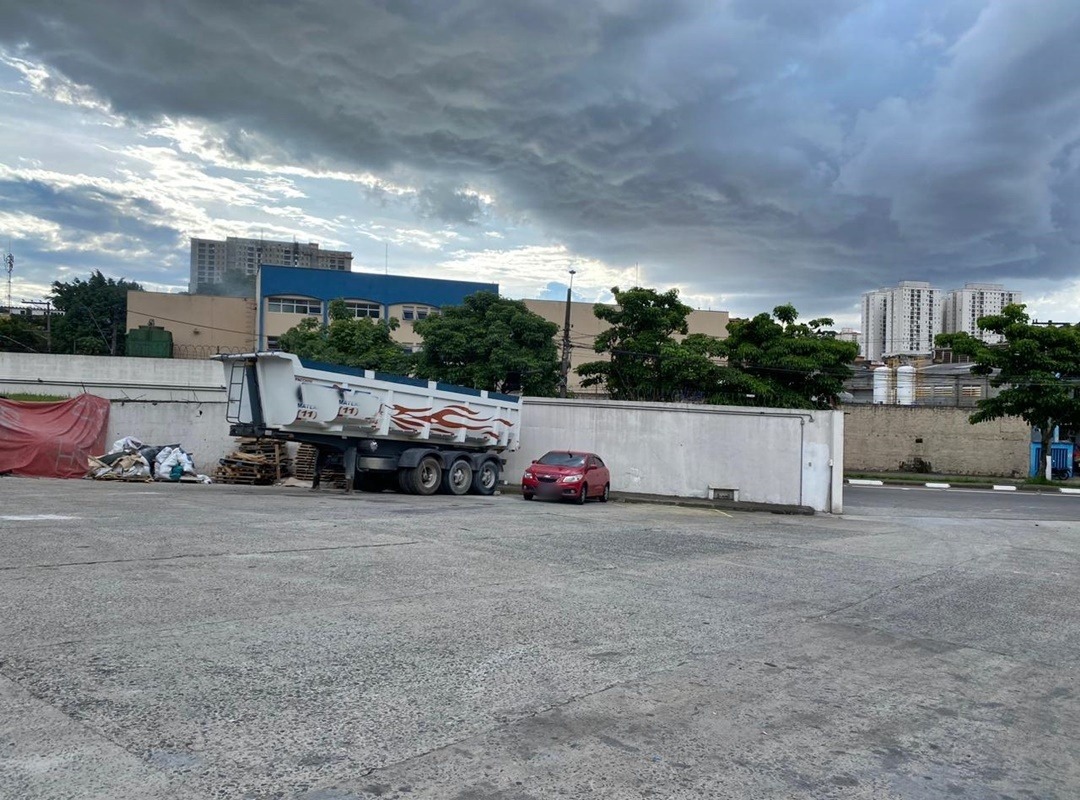 Galpão Industrial com 2300m² para Aluguel – Diadema