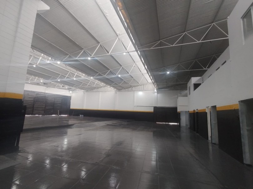 Galpão Comercial com 1078m² para Aluguel e Venda – Diadema