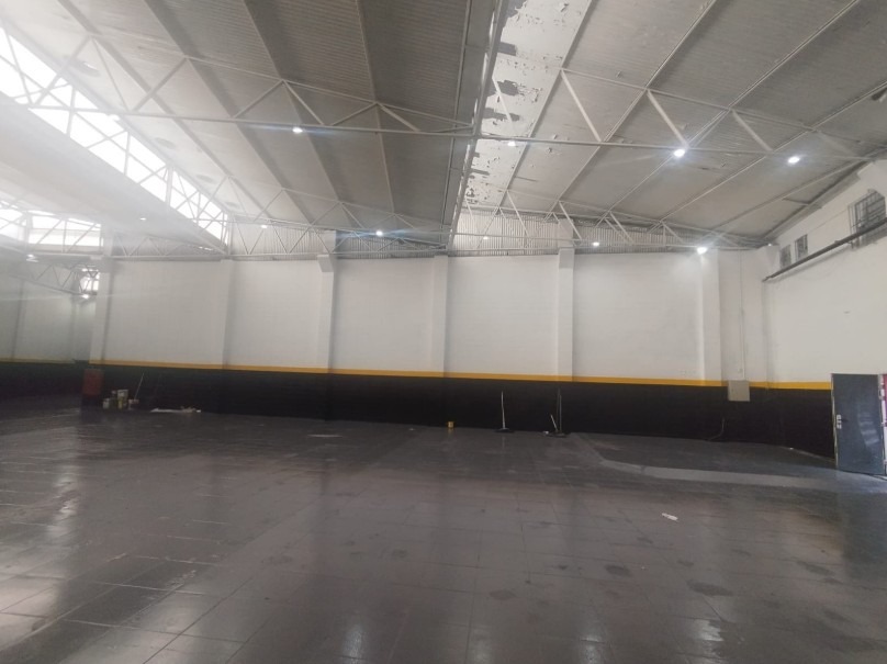 Galpão Comercial com 1078m² para Aluguel e Venda – Diadema
