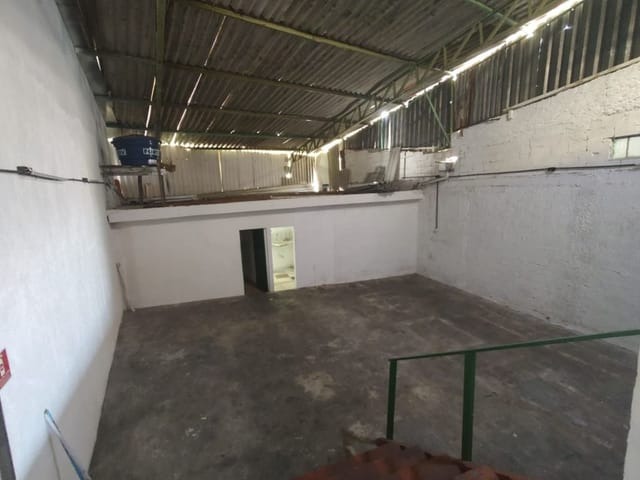 Galpão Comercial com 362.5m² para Aluguel – Santo André