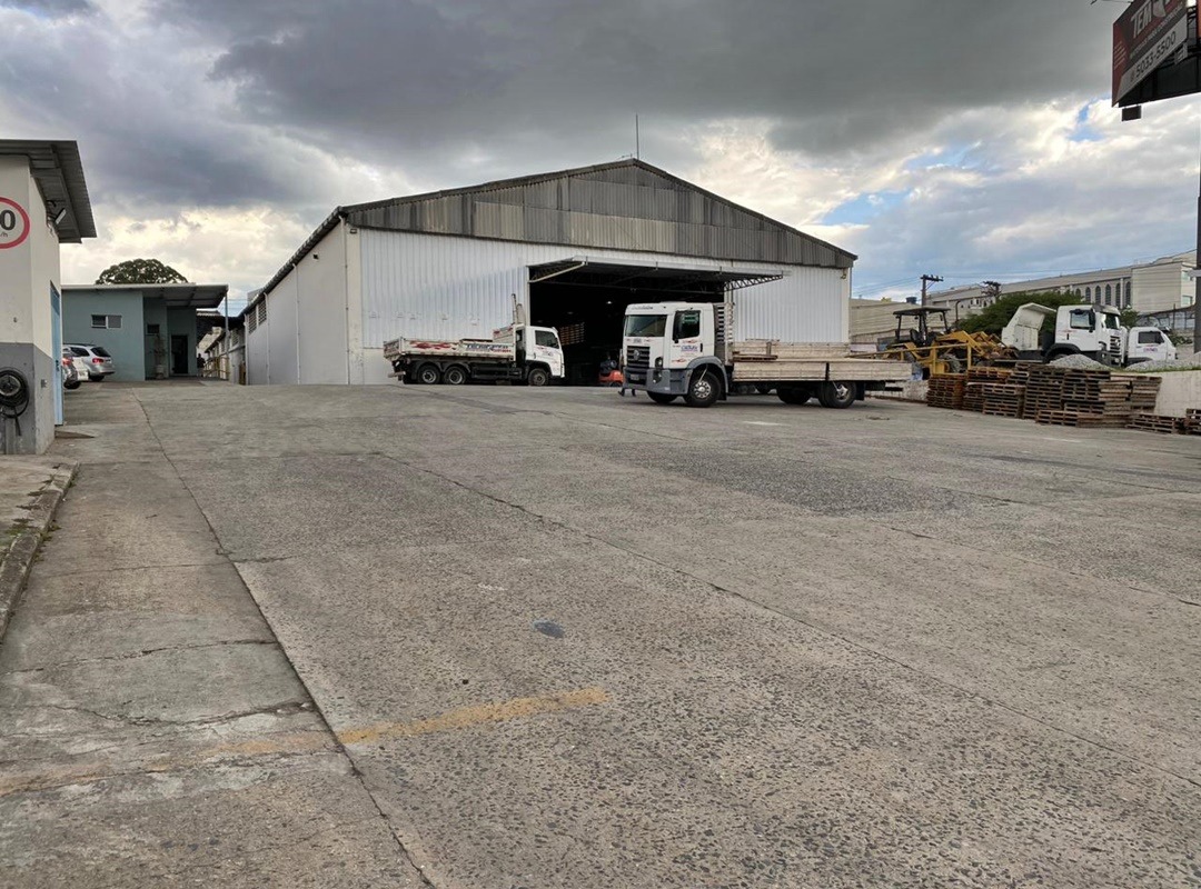 Galpão Industrial com 2300m² para Aluguel – Diadema