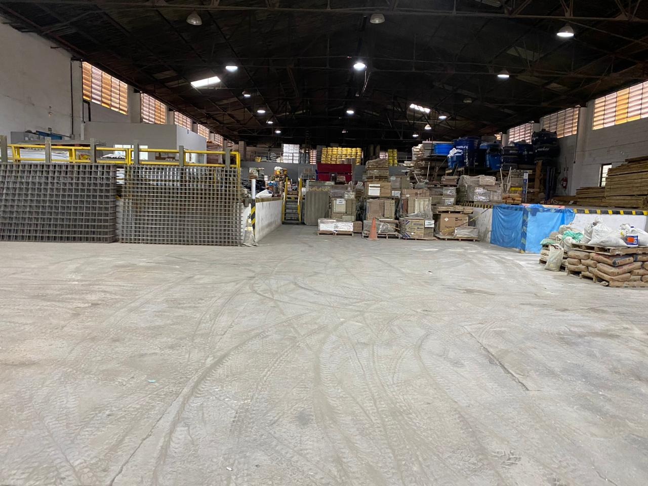 Galpão Industrial com 2300m² para Aluguel – Diadema