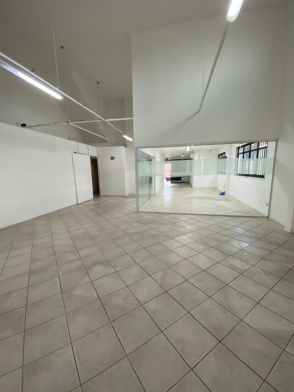 Galpão Comercial com 750m² para Venda – São Paulo