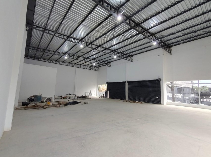 Galpão Comercial com 436m² para Aluguel – Santo André