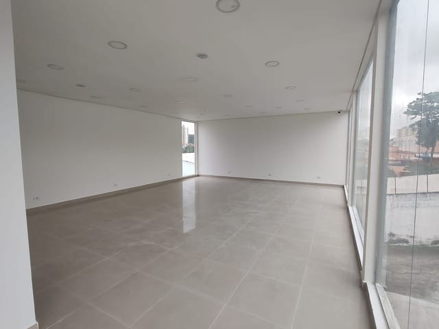 Galpão Comercial com 276.06m² para Aluguel – São Bernardo do Campo
