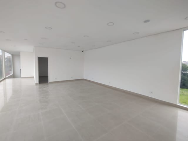 Galpão Comercial com 276.06m² para Aluguel – São Bernardo do Campo