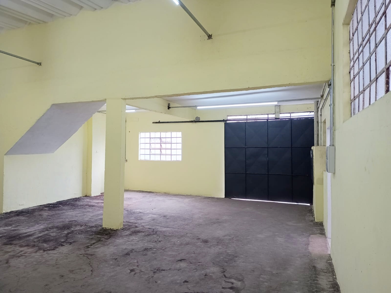 Galpão Industrial com 267m² para Aluguel – Diadema