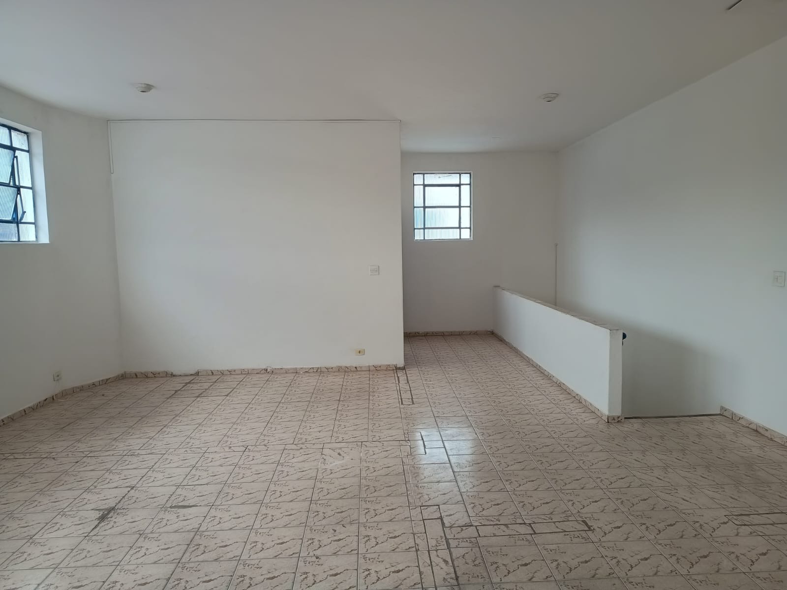 Galpão Industrial com 650m² para Aluguel – Diadema