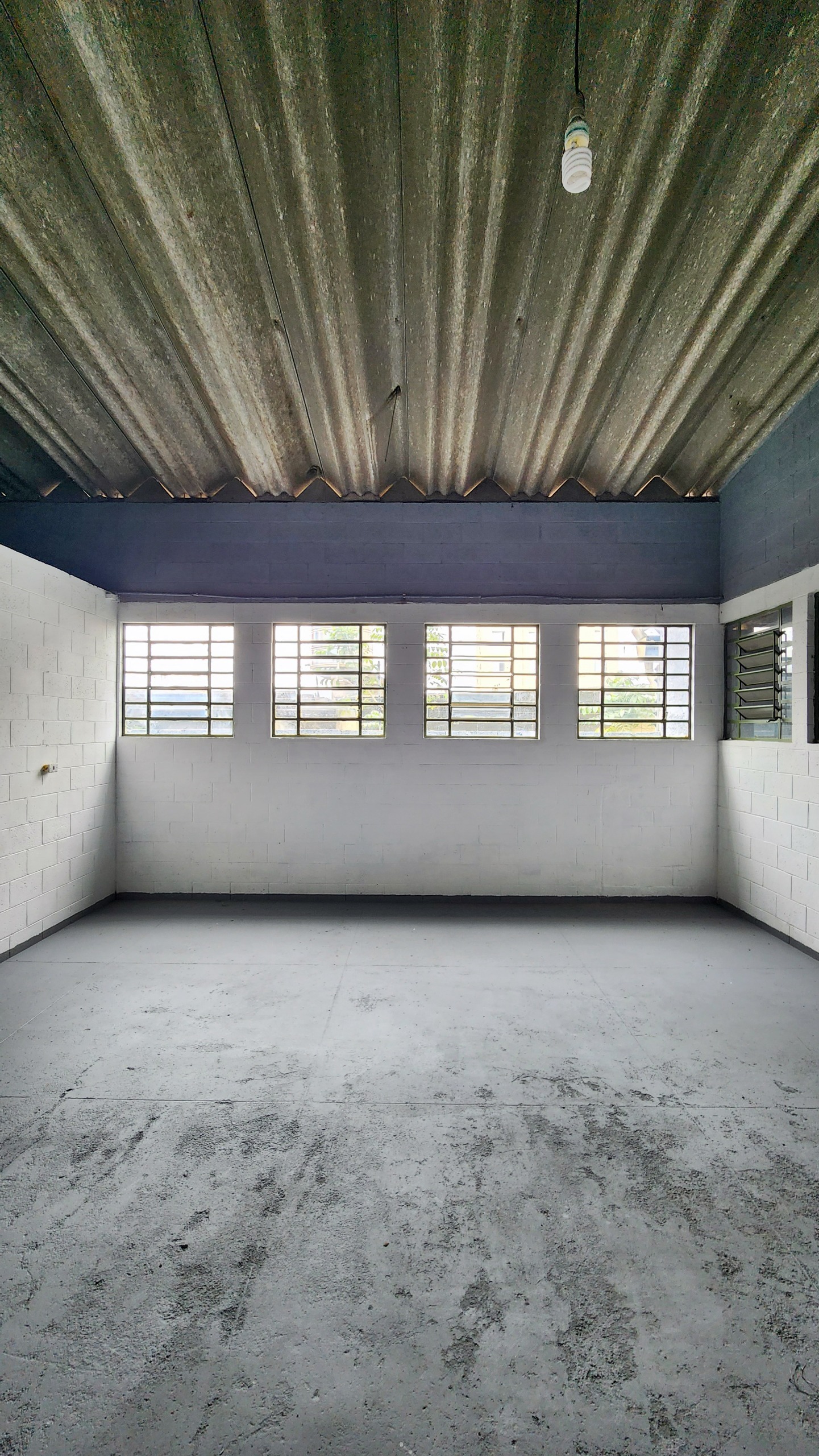 Galpão Industrial com 200m² para Aluguel – São Paulo