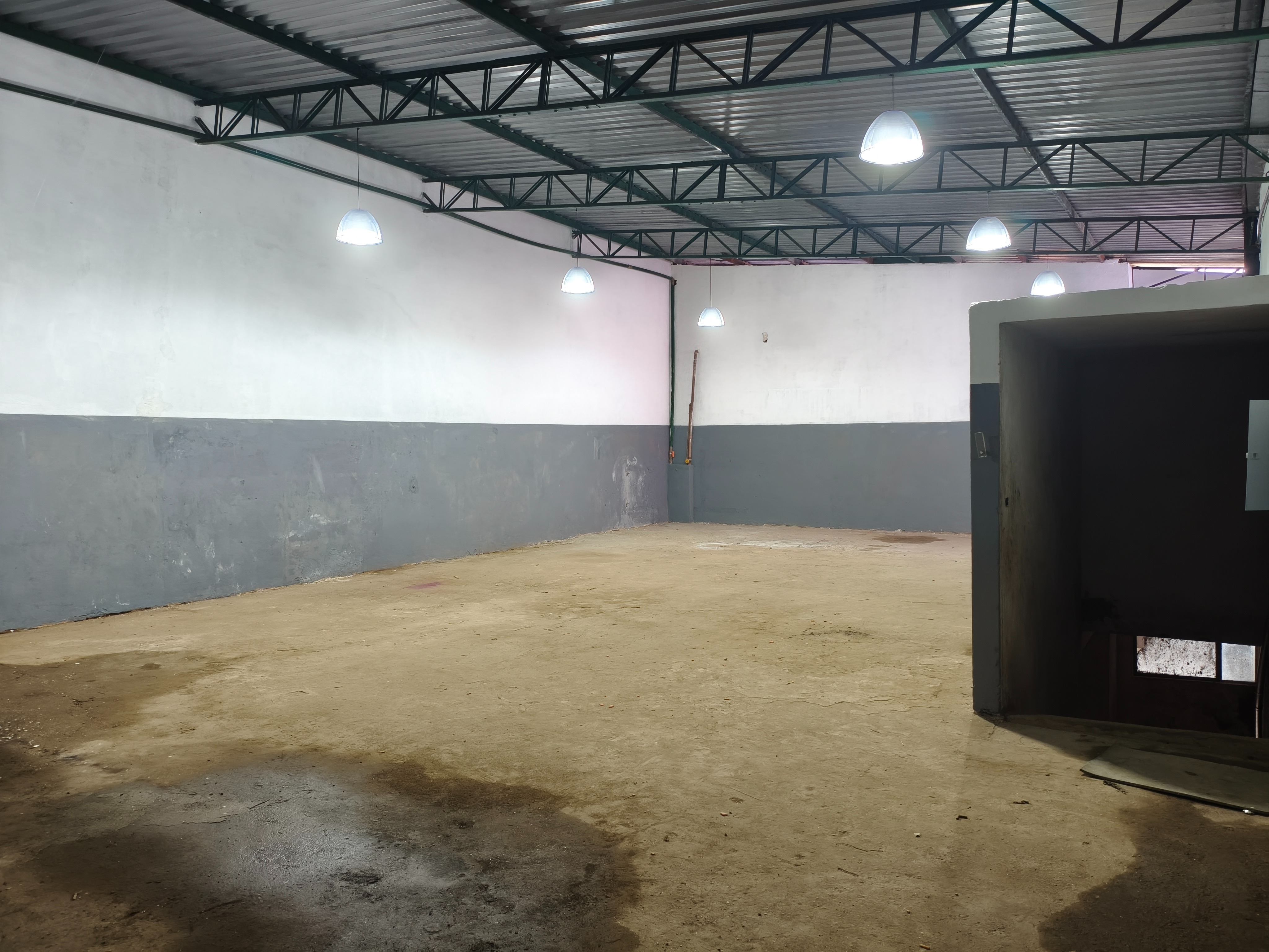 Galpão Industrial com 850m² para Aluguel – São Paulo