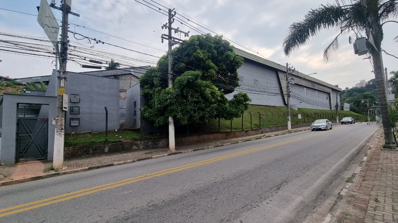 Galpão Industrial com 4800m² para Aluguel e Venda – Cajamar