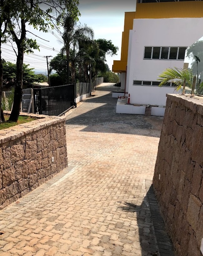 Galpão Industrial com 2430m² para Aluguel e Venda – Jundiaí