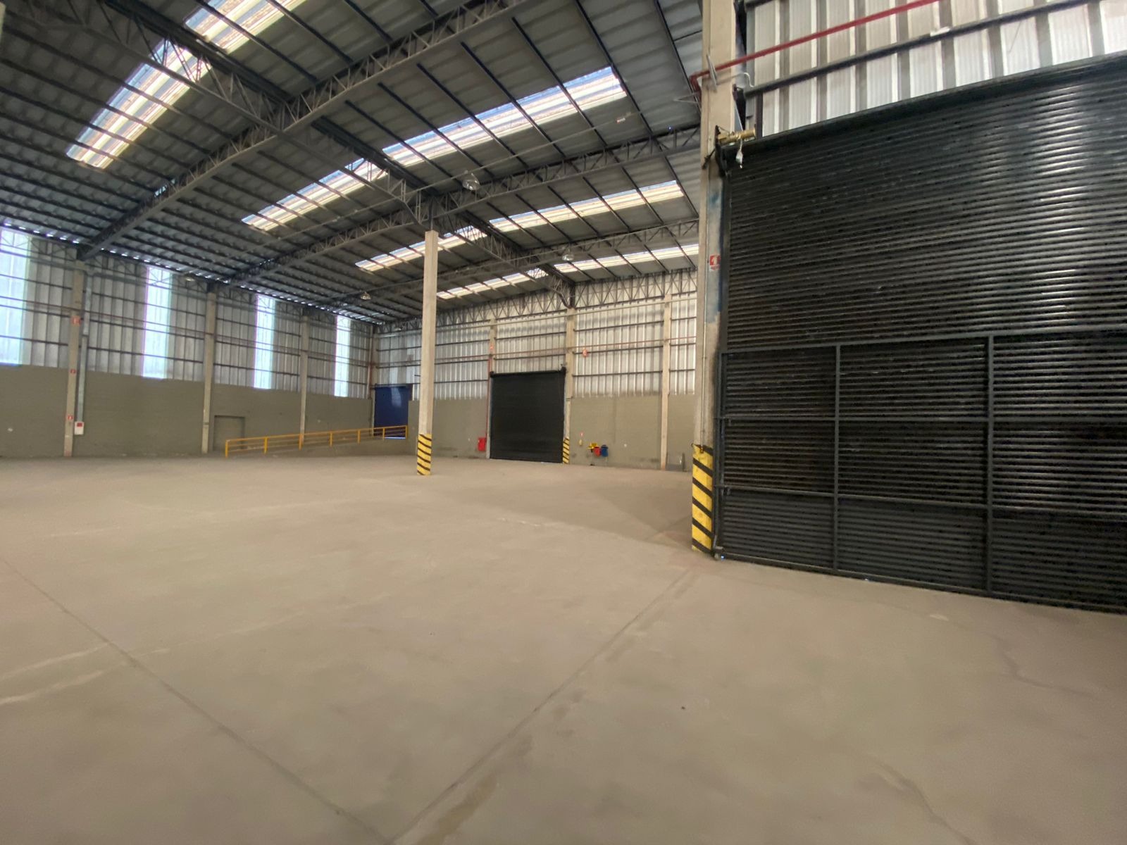 Galpão Industrial com 5400m² para Aluguel – Mogi das Cruzes