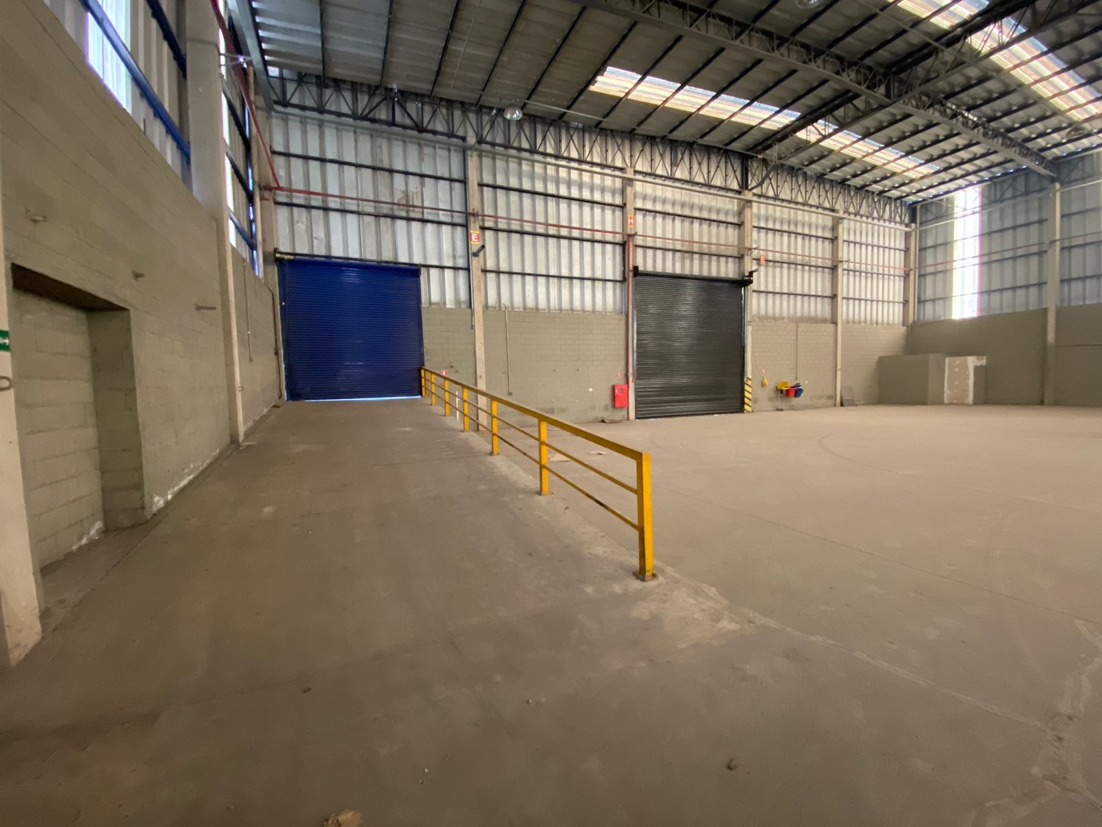 Galpão Industrial com 5400m² para Aluguel – Mogi das Cruzes