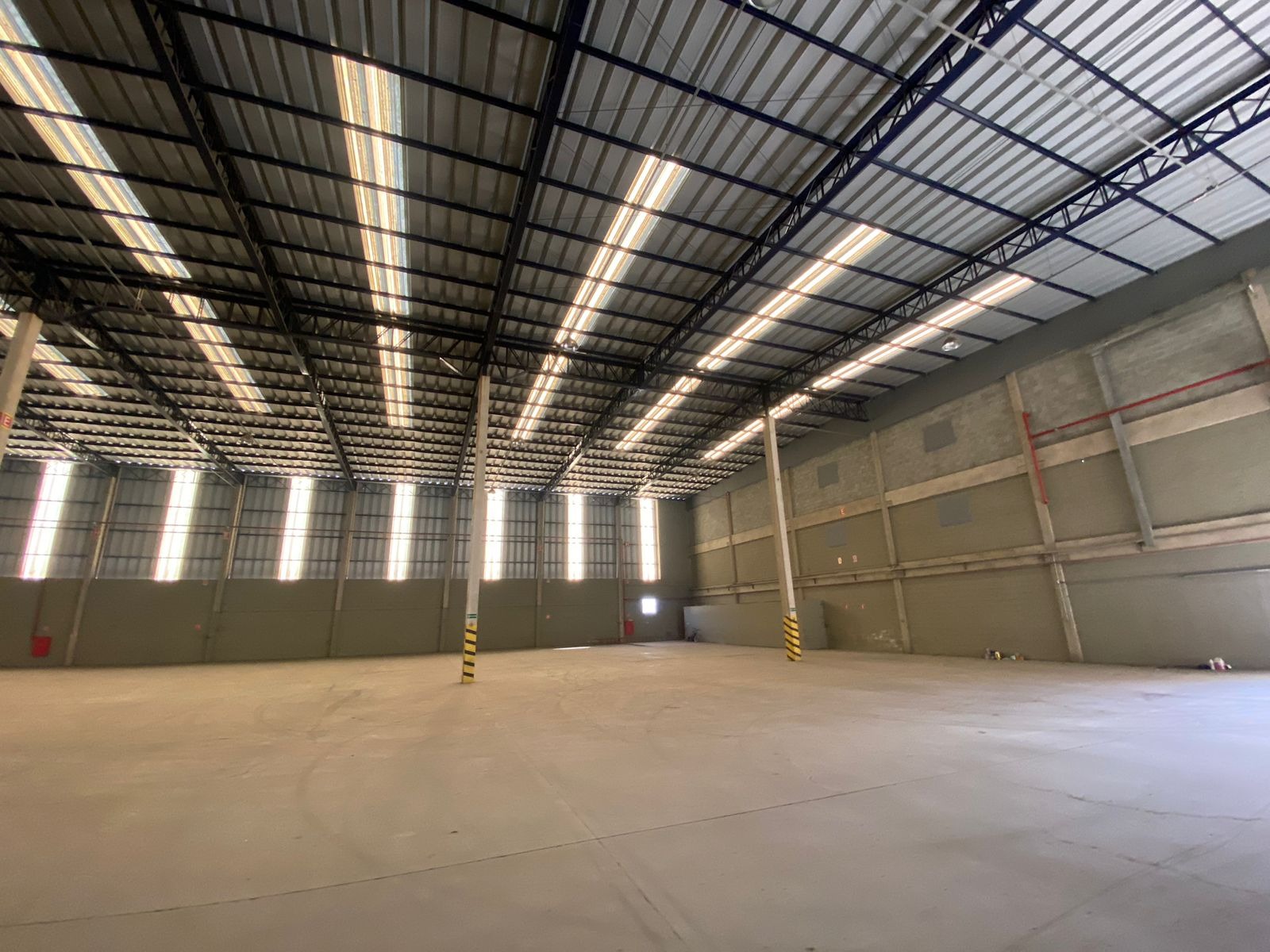 Galpão Industrial com 5400m² para Aluguel – Mogi das Cruzes