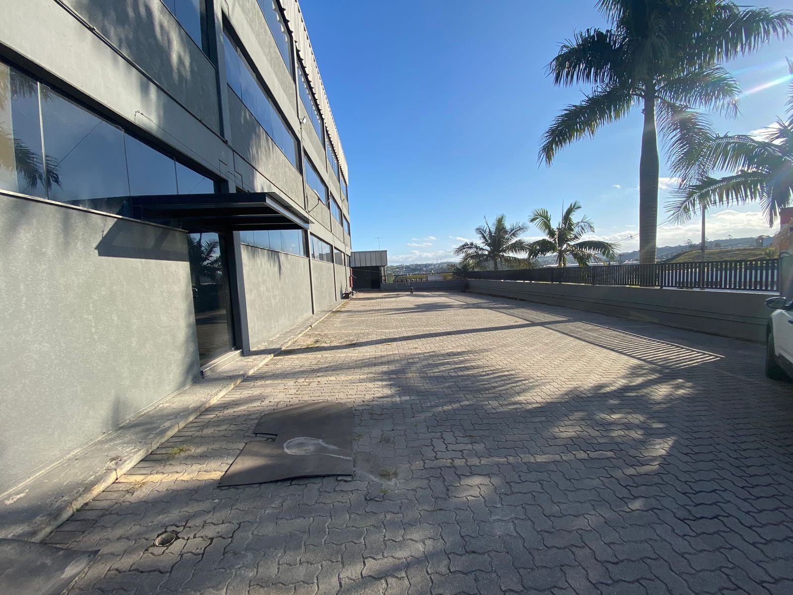 Galpão Industrial com 5400m² para Aluguel – Mogi das Cruzes