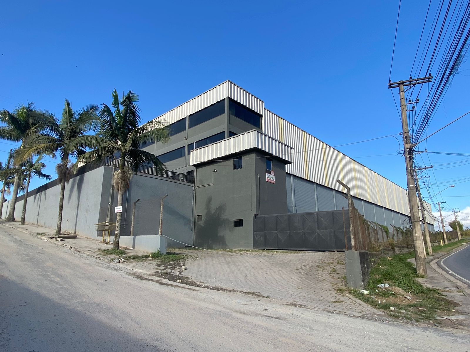 Galpão Industrial com 5400m² para Aluguel – Mogi das Cruzes