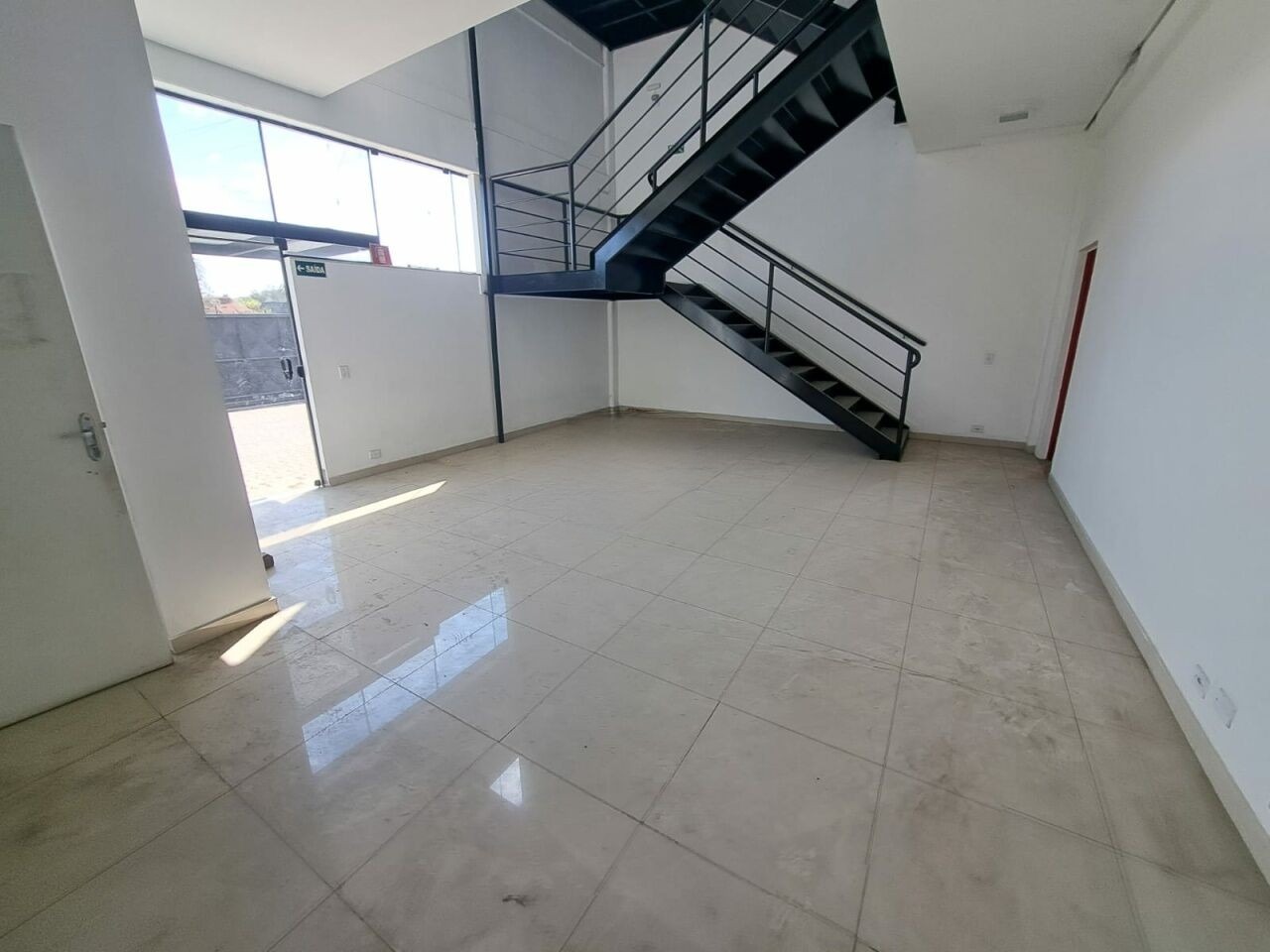 Galpão Industrial com 5400m² para Aluguel – Mogi das Cruzes