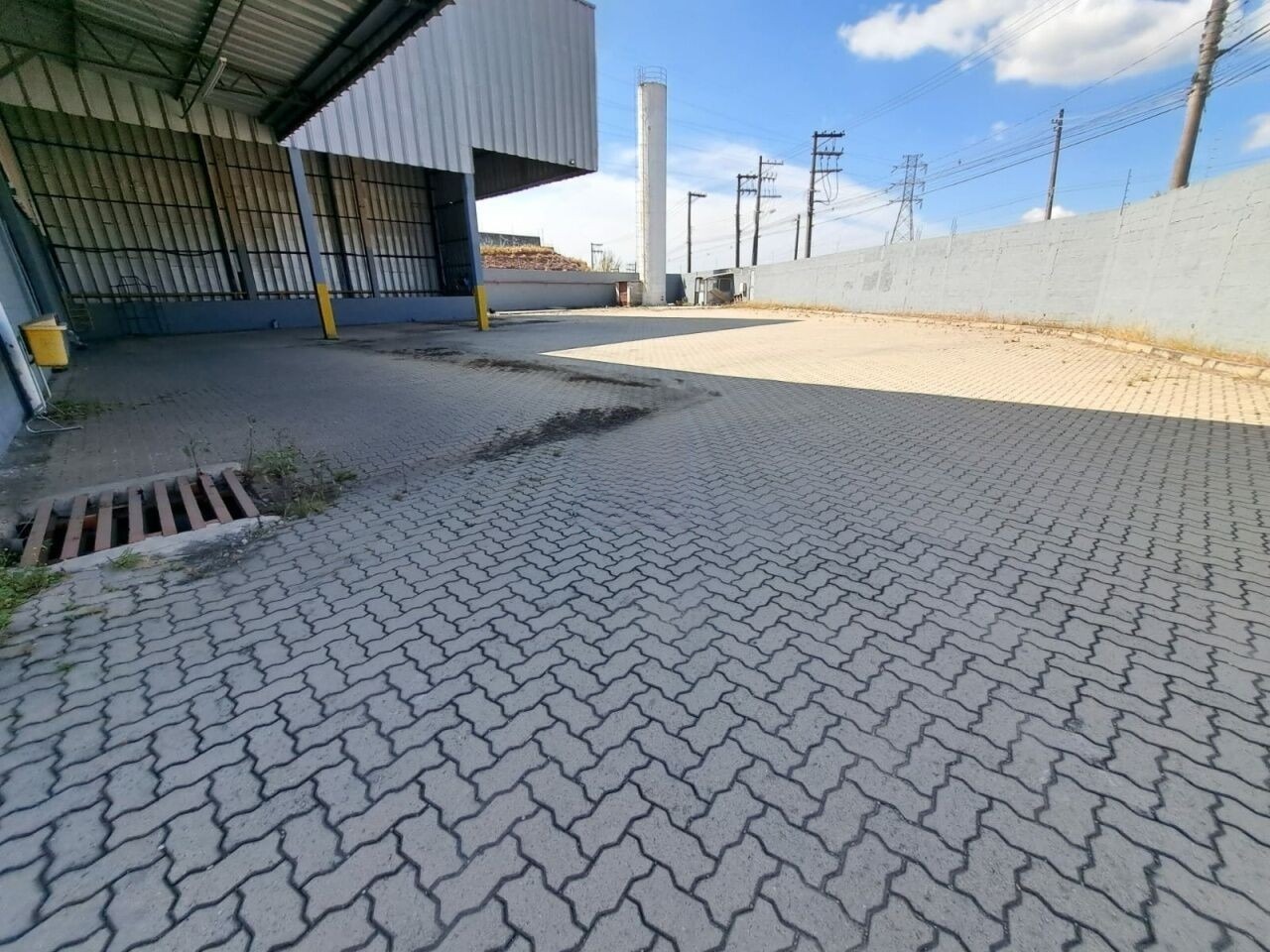 Galpão Industrial com 5400m² para Aluguel – Mogi das Cruzes