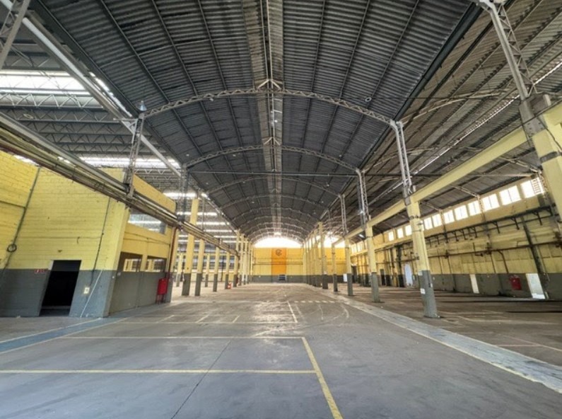 Galpão Industrial com 7186m² para Aluguel e Venda – Osasco - foto de capa