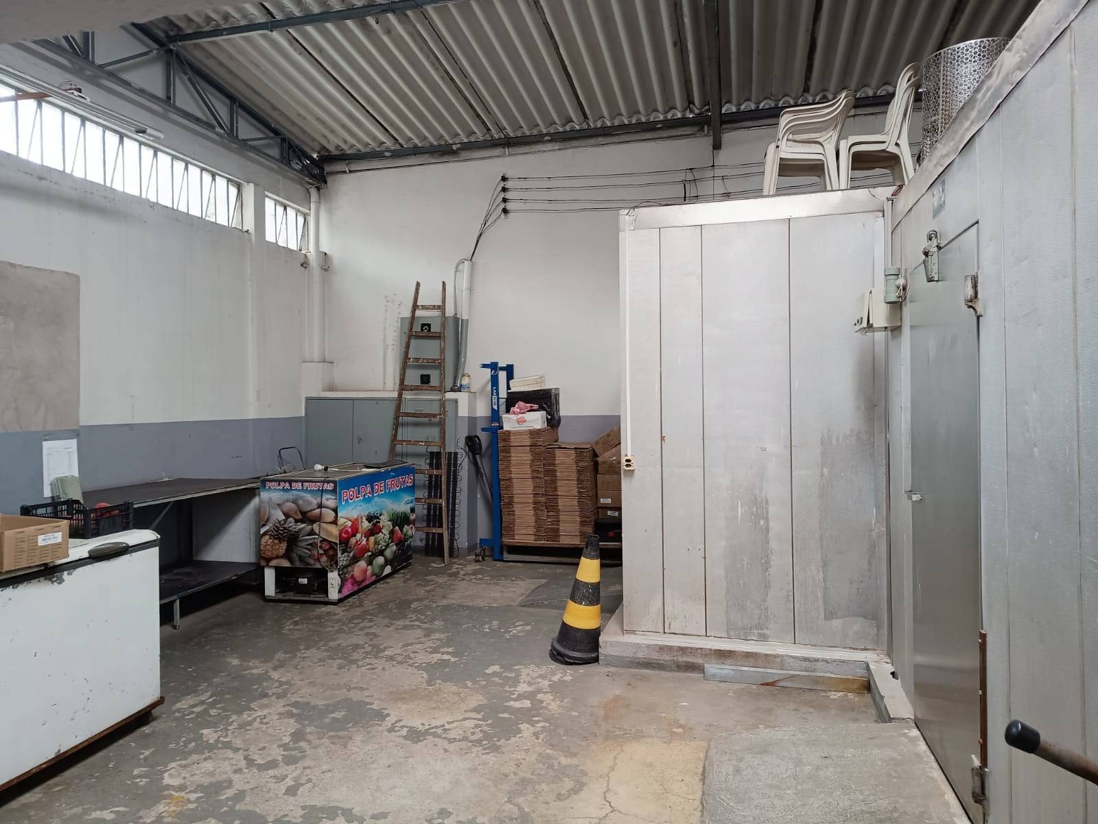 Galpão Industrial com 327m² para Aluguel – Diadema - foto de capa