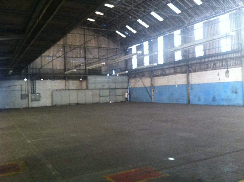 Galpão Industrial com 1800m² para Aluguel – Diadema - foto de capa
